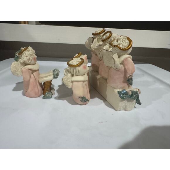 Studio G SPRINKLES Tidings of Comfort & Joy Angel Christmas Choir - Picture 10 of 10